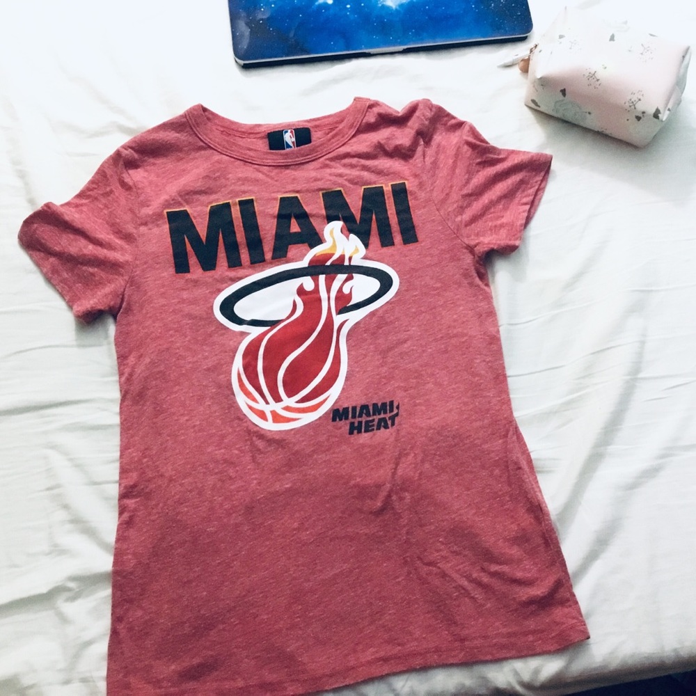 Graphic tee